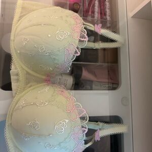PINK Victoria's Secret Light Yellow and Pink Lace Bra